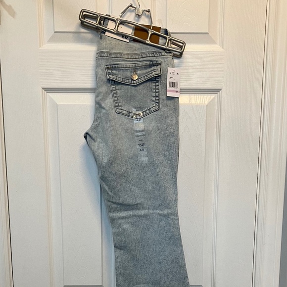 Aeropostale Denim - Aeropostale low rise flare stretch Denim Jeans